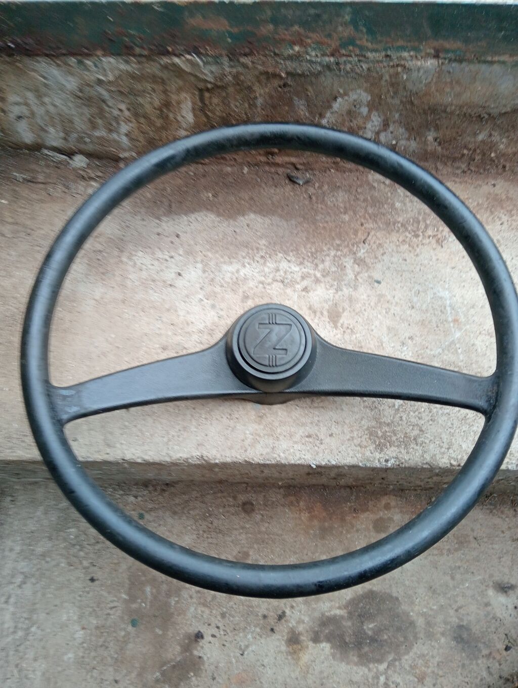 Auto delovi: Volan za fiću, zastava 750, 850