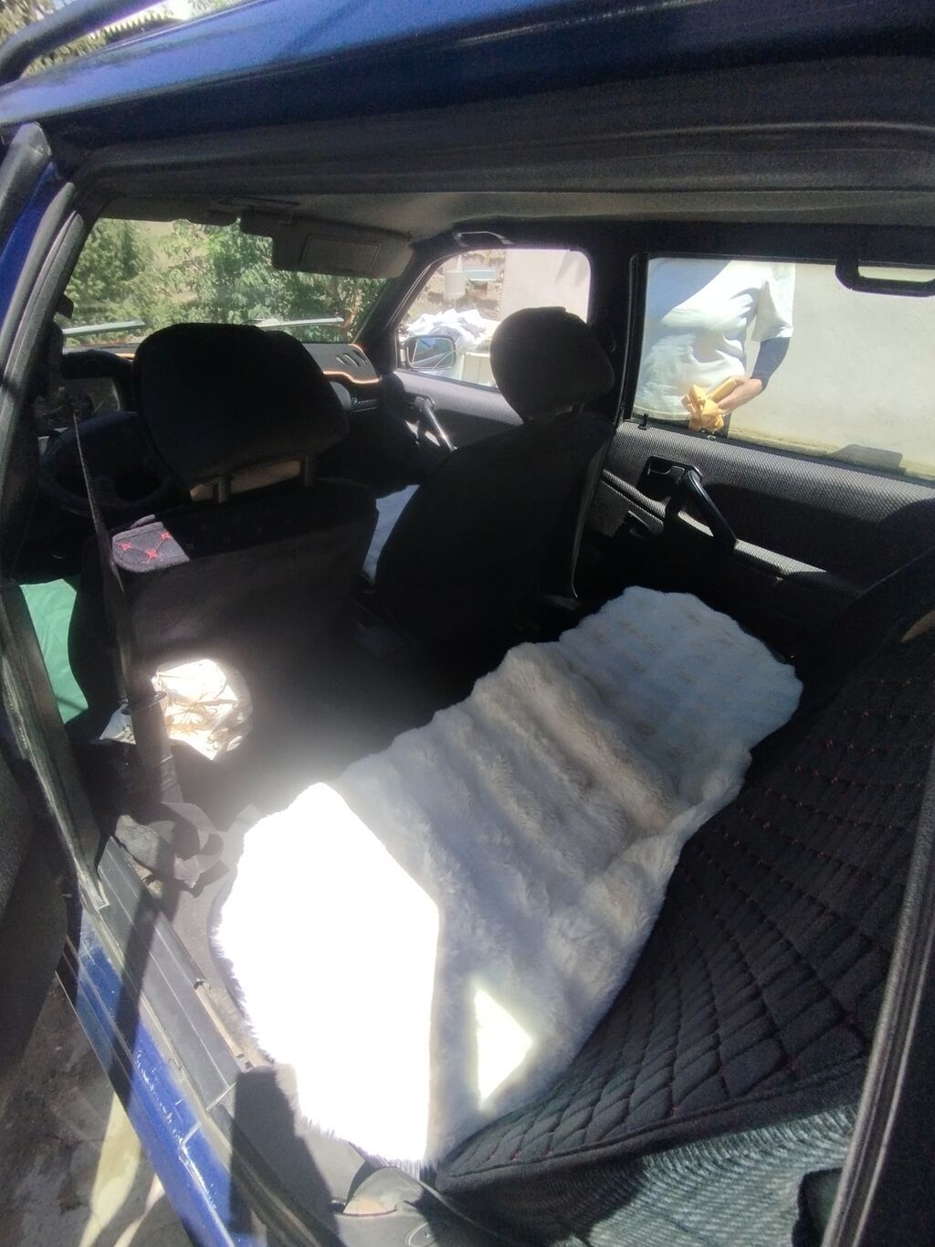 Volkswagen Passat: 1993 г., Универсал: фото 6