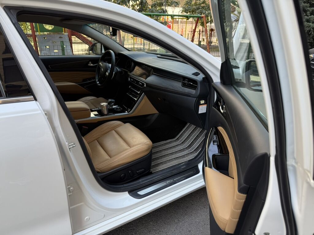Kia Cadenza: 2021 г., 2.4 л, Автомат, Гибрид, Седан: фото 7