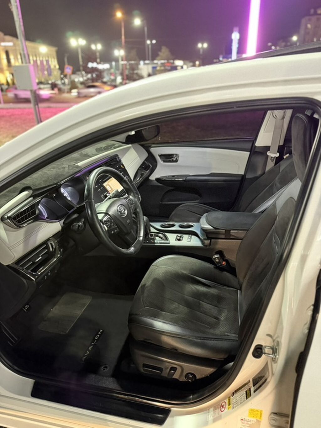 Toyota Avalon: 2015 г., 2.5 л, Автомат, Гибрид, Седан: фото 4