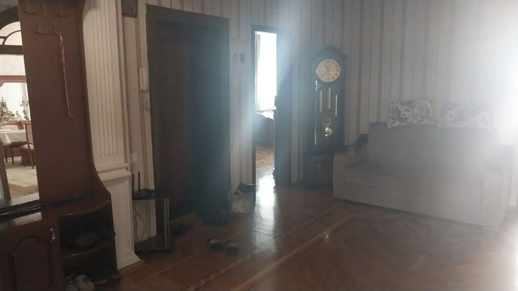 Binəqədidə 4 otaqlı köhnə tikili mənzil satılır, 169 m², 240 000 AZN, şəkil 3 / 9