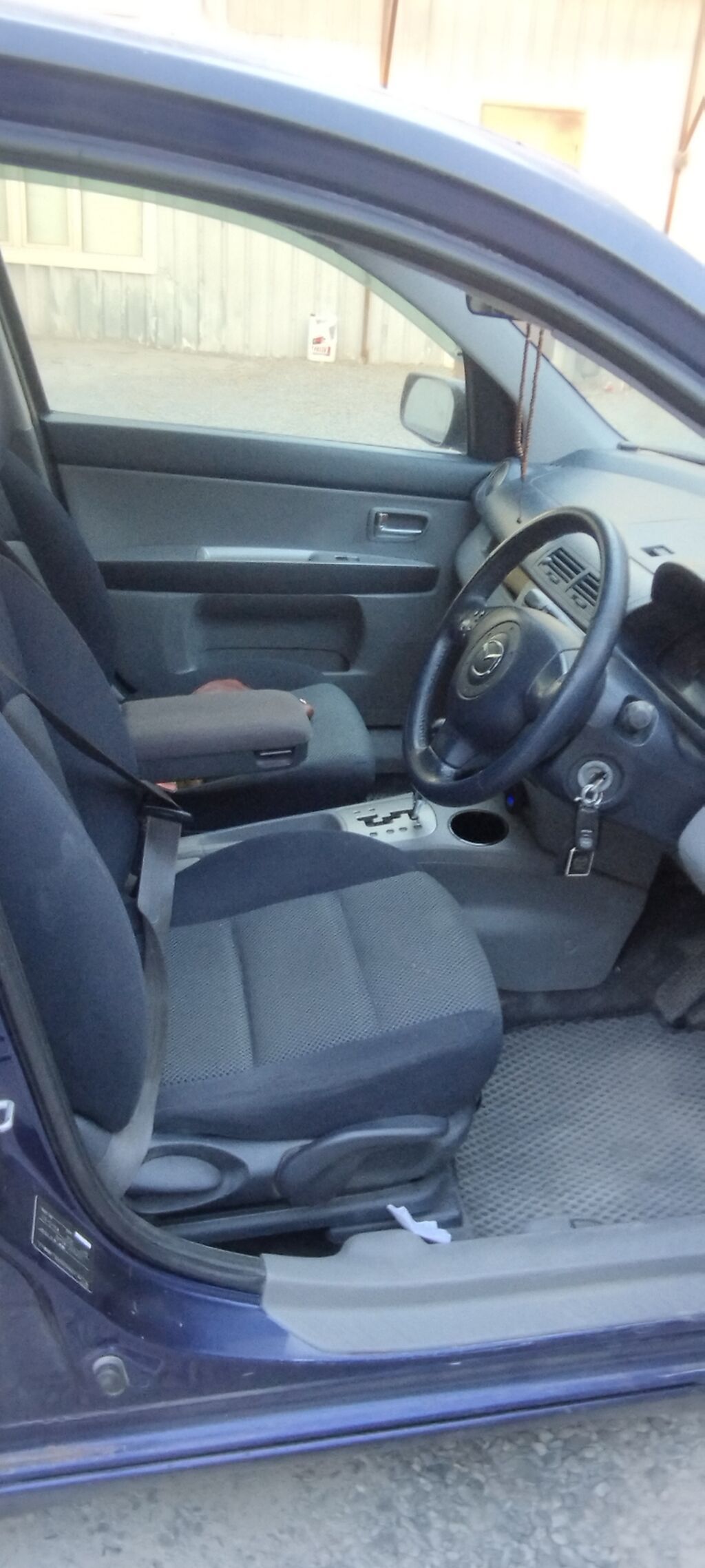Mazda Demio: 2003 г., 1.5 л, Автомат, Бензин, Хэтчбэк: фото 4
