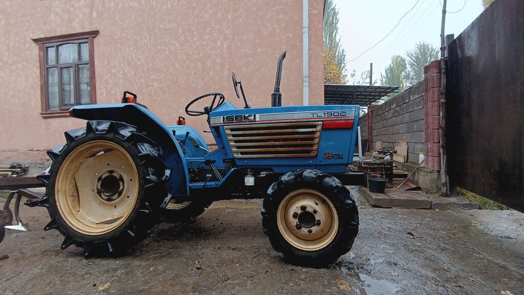 ISEKI TL1900 J-DX – компактный японский минитрактор Основные: фото 3