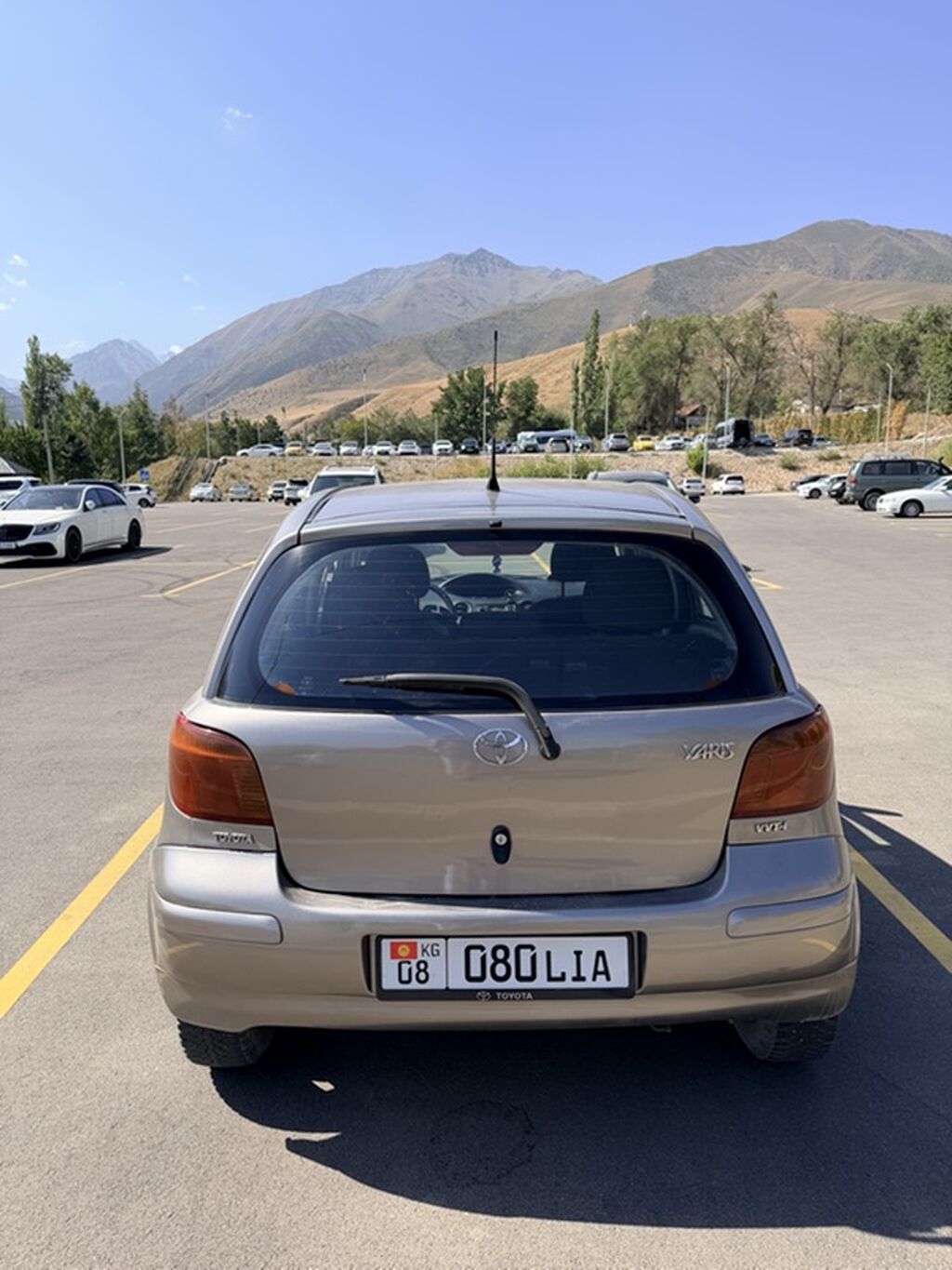 Toyota Yaris: 2005 г., 1.3 л, Автомат, Бензин, Хэтчбэк: фото 8
