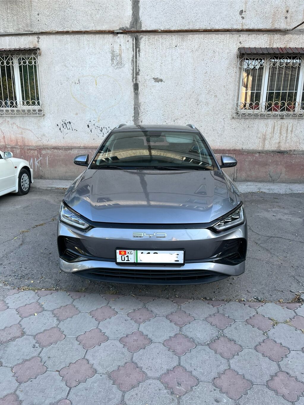 BYD E2: 2023 г., Электромобиль, Хэтчбэк: фото 3