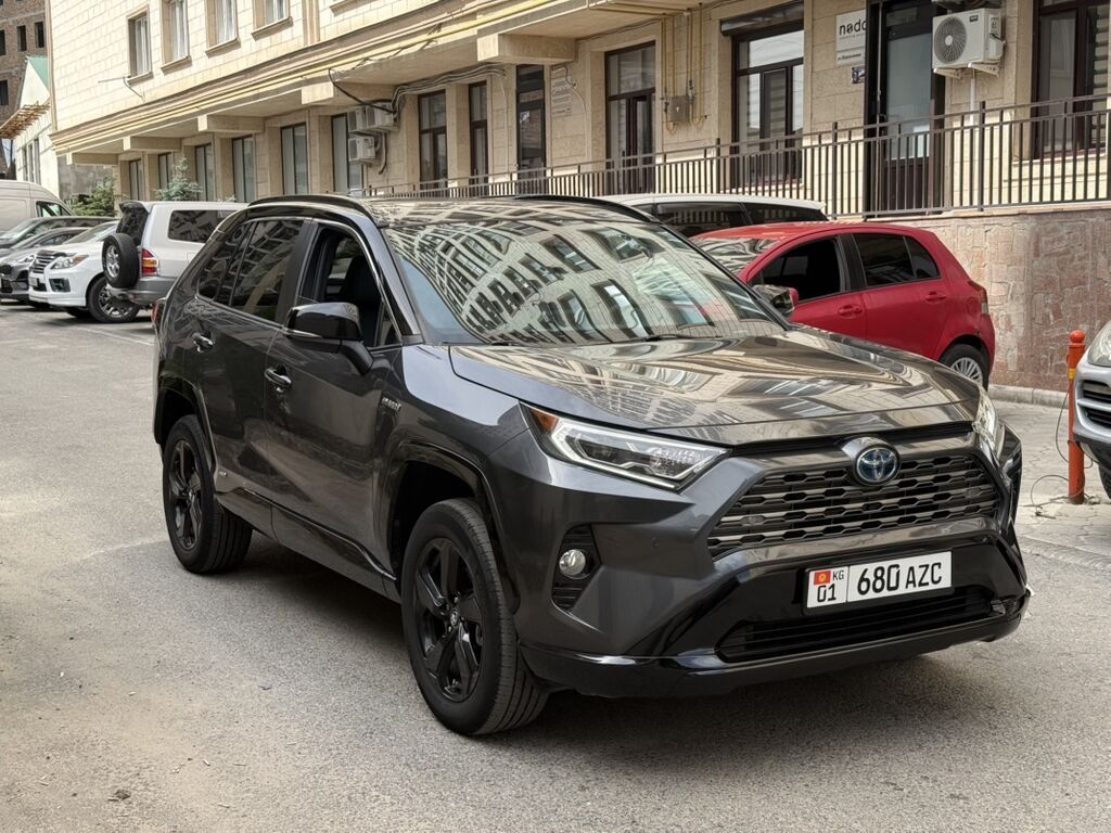 Toyota RAV4: 2020 г., 2.5 л, Автомат, Гибрид, Кроссовер: фото 2