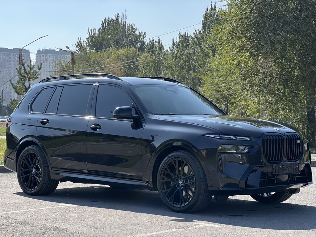BMW X7: 2023 г., 4.4 л, Автомат, Бензин, Внедорожник: фото 3