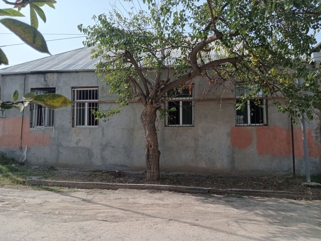 4 otaqlı, 100 kv. m, Kredit yoxdur, Orta təmir