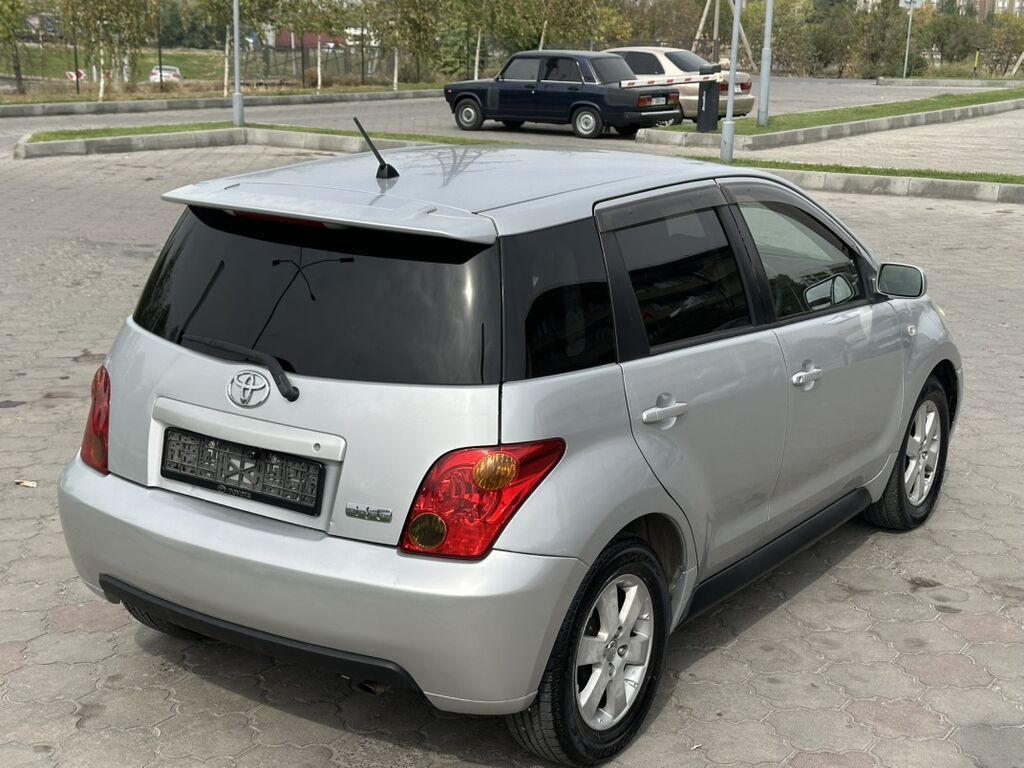 Toyota Ist: 2003 г., 1.3 л, Автомат, Бензин, Хэтчбэк: фото 7
