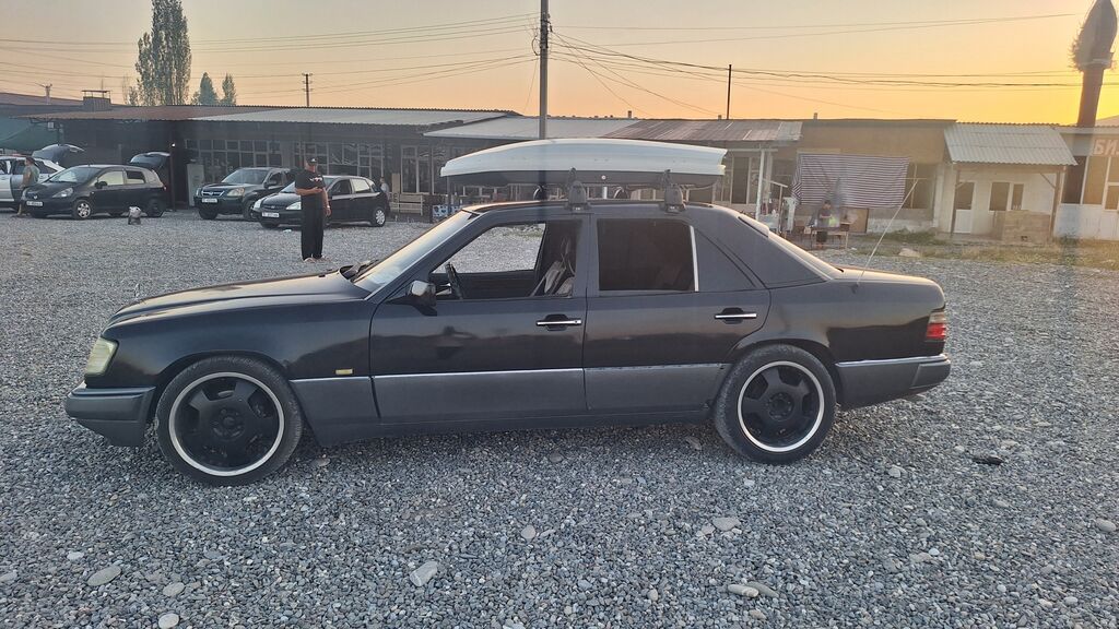 Mercedes-Benz W124: 1994 г., 3.2 л, Автомат, Бензин, Седан: фото 2