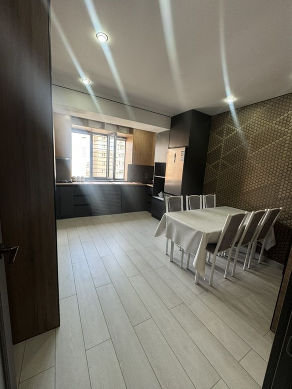 2 комнаты, 82 м², Средний Джал Элитка, 5 этаж, Дизайнерский ремонт: фото 2