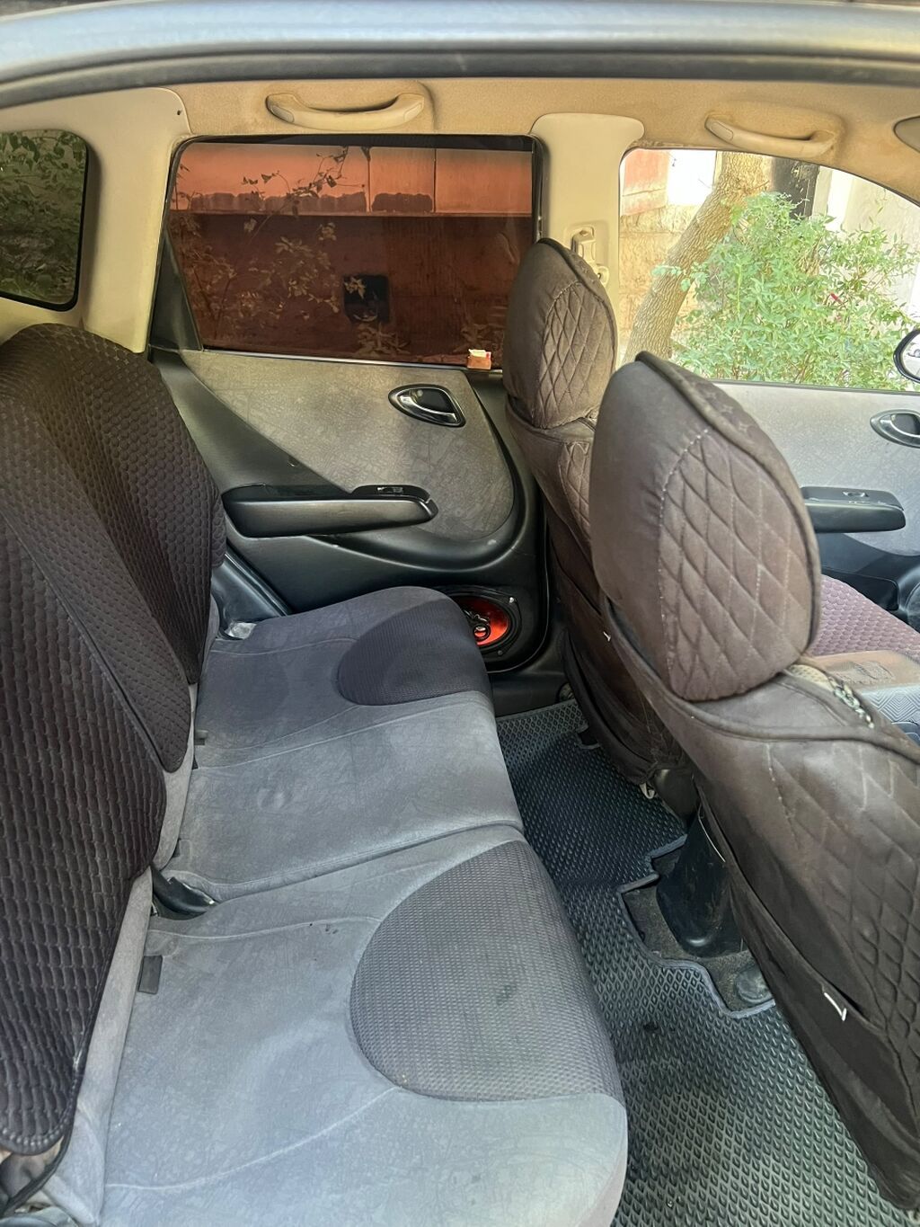 Honda Fit: 2002 г., 1.3 л, Автомат, Бензин, Хэтчбэк: фото 6