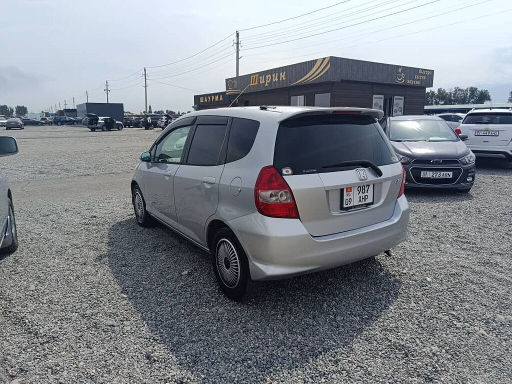 Honda Fit: 2003 г., 1.3 л, Автомат, Бензин, Хэтчбэк: фото 2