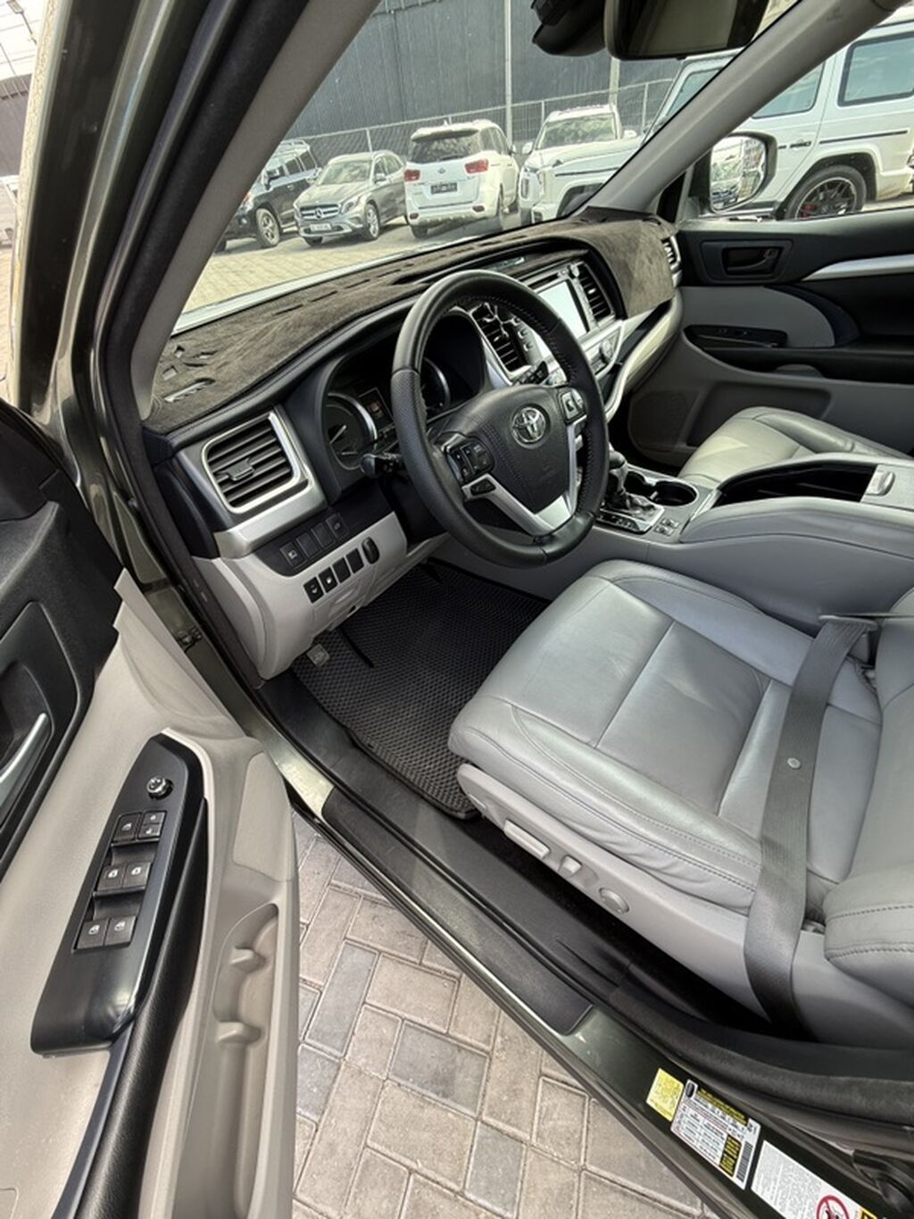 Toyota Highlander: 2018 г., 3.5 л, Автомат, Гибрид, Кроссовер: фото 8