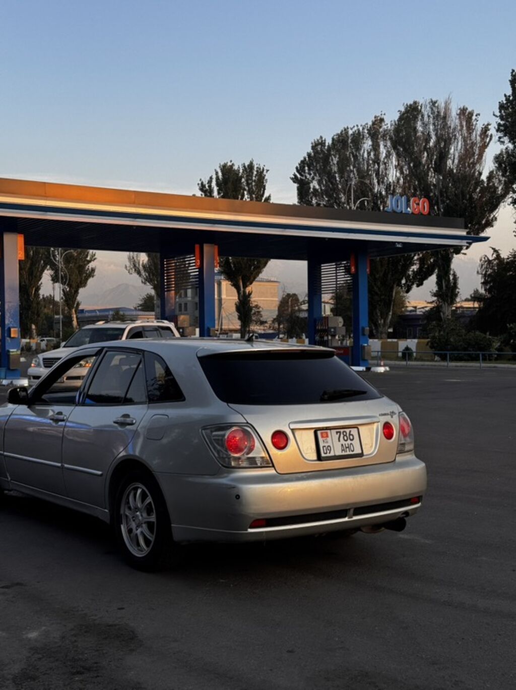 Toyota Altezza: 2002 г., 2 л, Автомат, Бензин, Универсал: фото 4