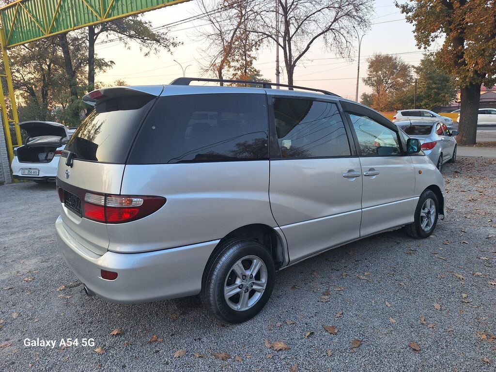 Toyota Previa: 2001 г., 2.4 л, Автомат, Газ, Минивэн: фото 4