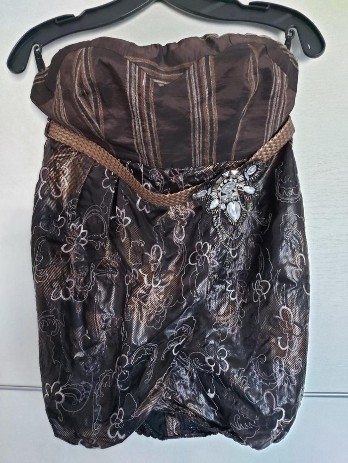 Košulje i bluze: PS fashion elegantni top
Velicina 38 na lalafo.rs PS fashion elegantni top
Velicina 38 - Kraljevo