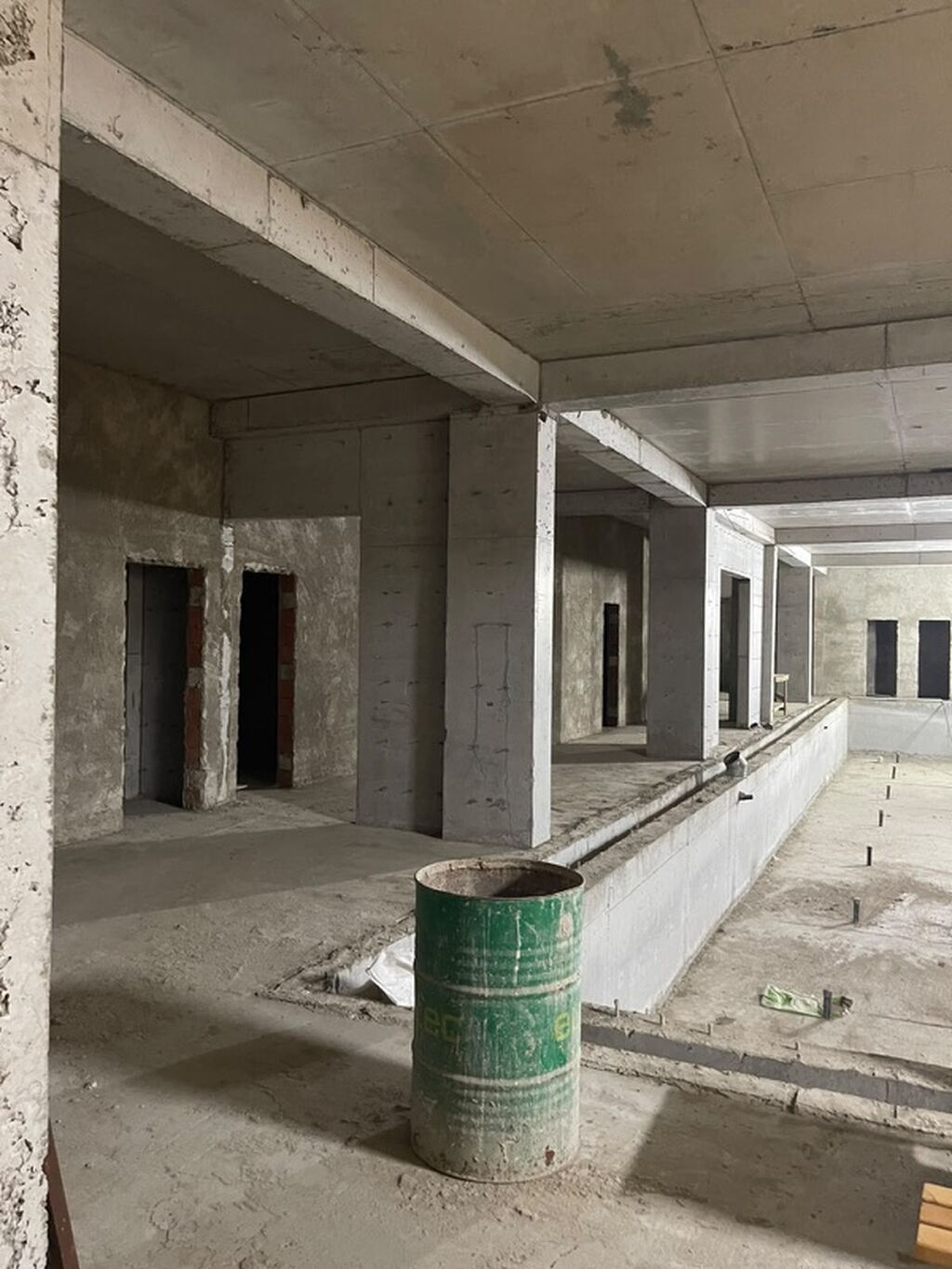 İcarəyə verilir: Yeni tikili binanın altındakı