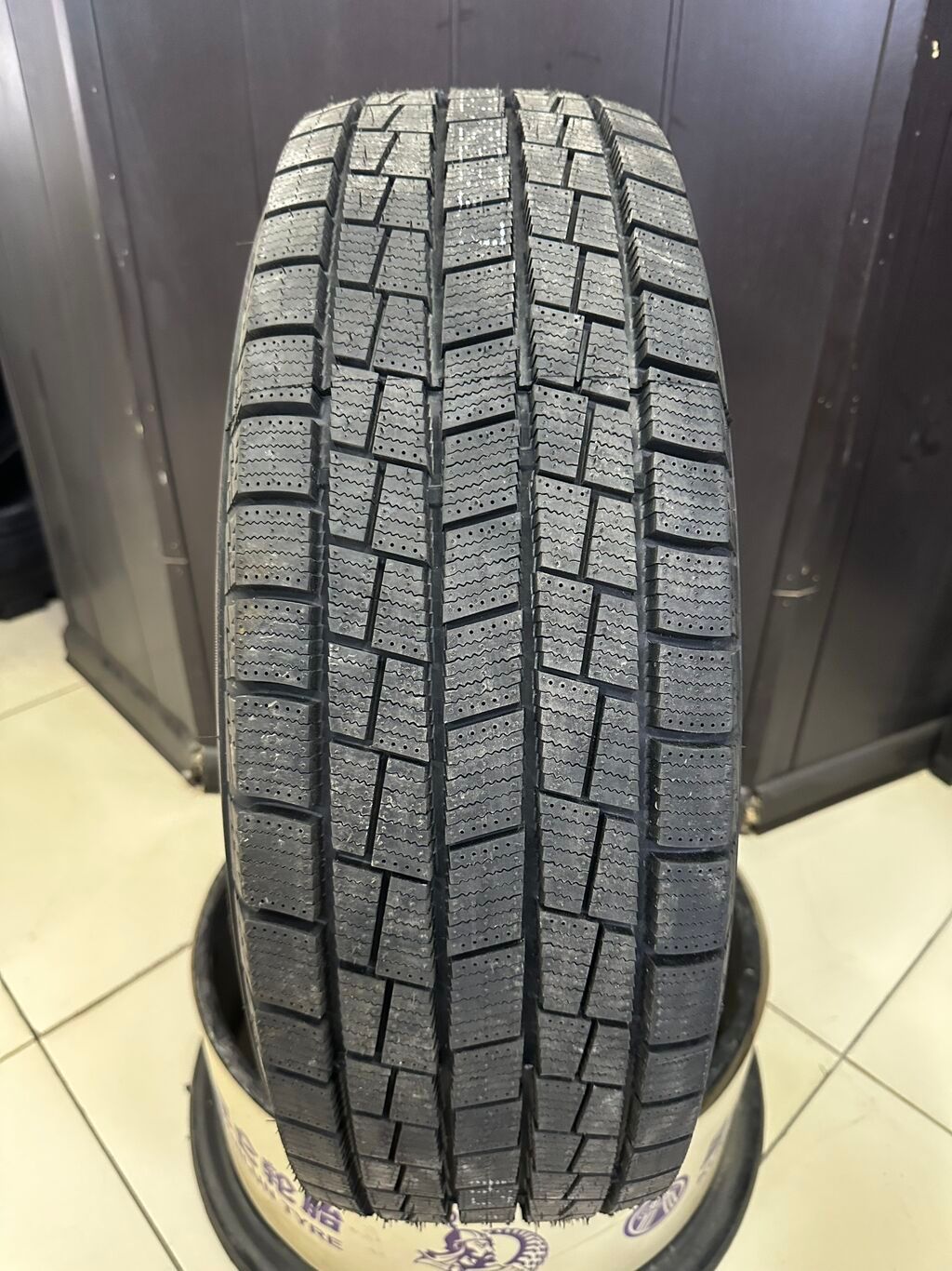 Зимние шины для легковых автомобилей от завода Гоформ 175/70R13 W705: фото 2
