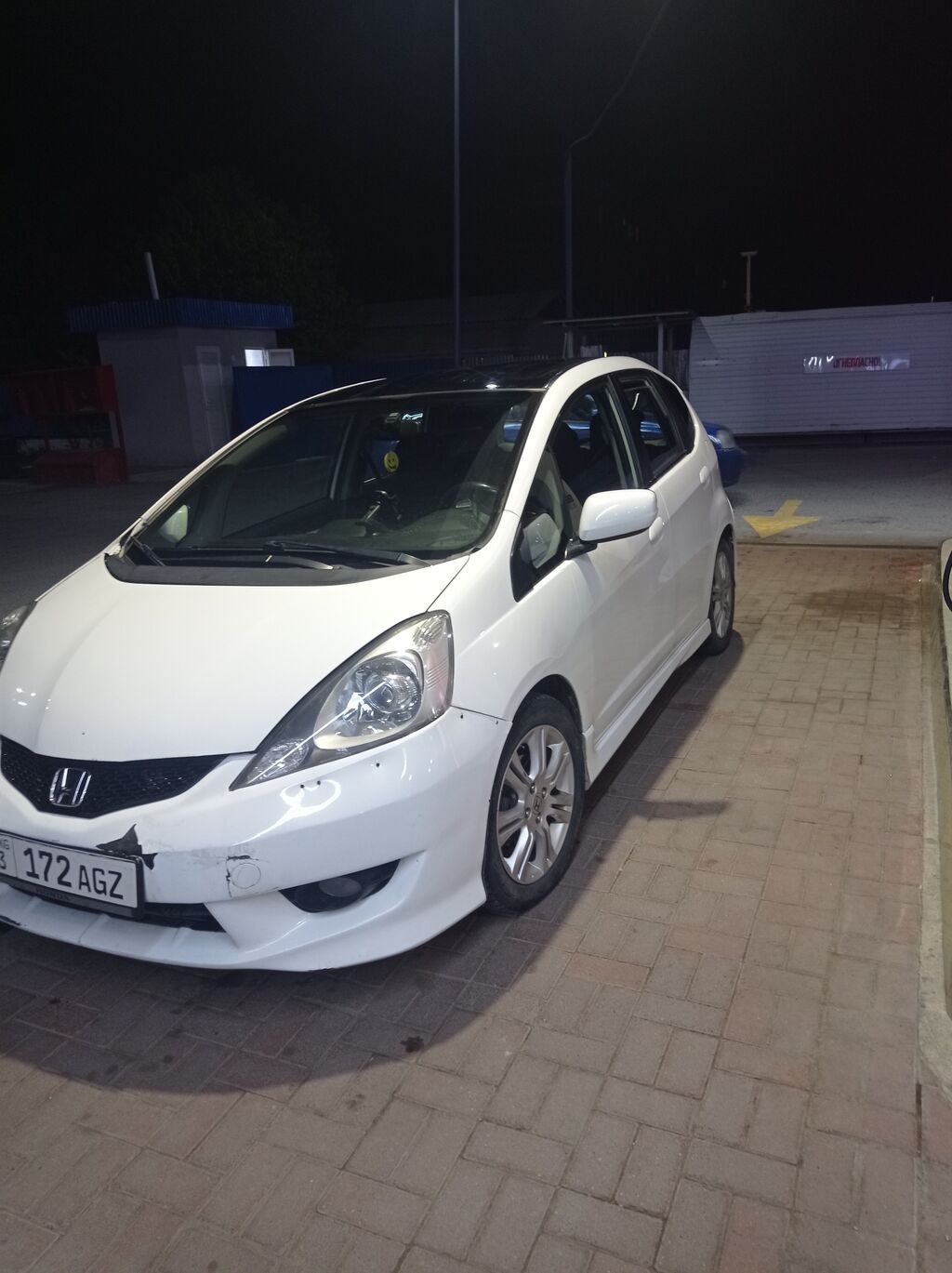 Honda Fit: 2008 г., Автомат, Бензин, Хэтчбэк: фото 2