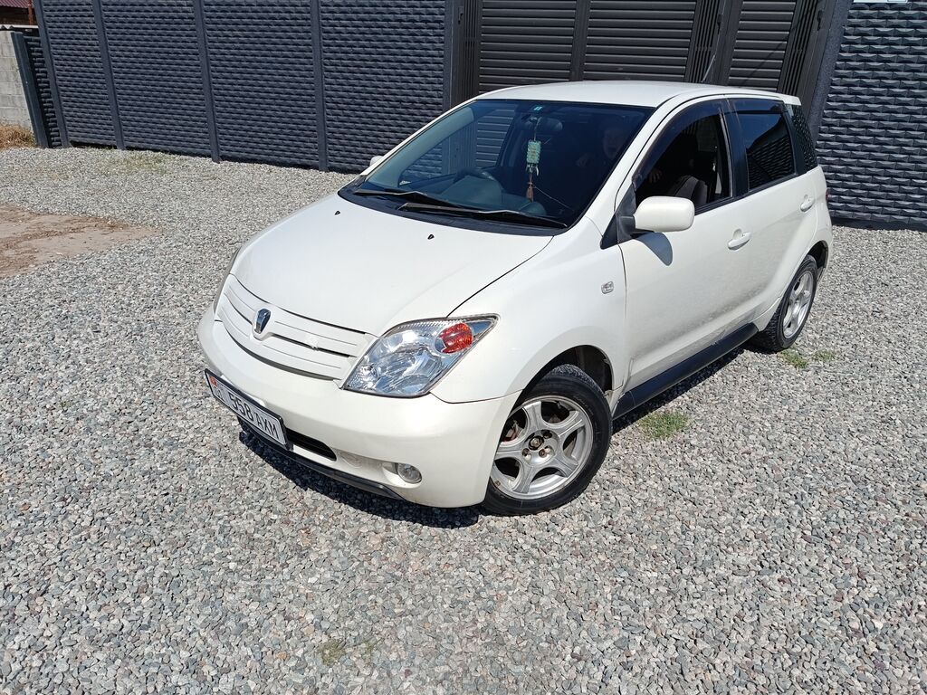 Toyota Ist: 2003 г., 1.5 л, Автомат, Бензин, Хэтчбэк: фото 2