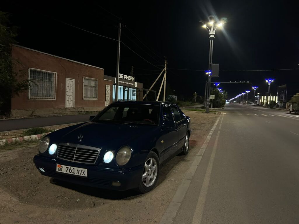 Mercedes-Benz E-Class: 1998 г., 2 л, Автомат, Бензин, Седан: фото 3