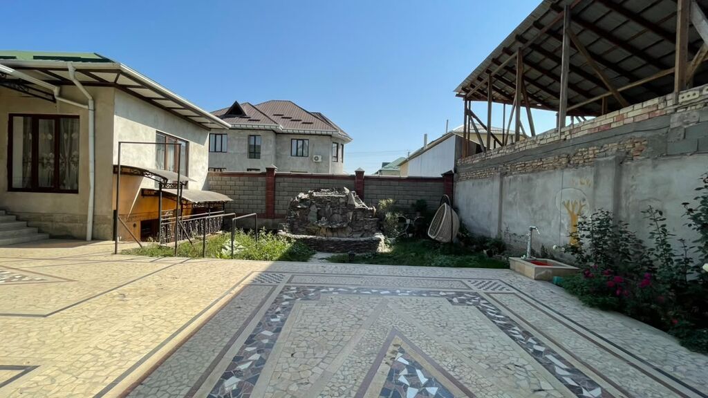 220 м², 6 комнат: фото 2