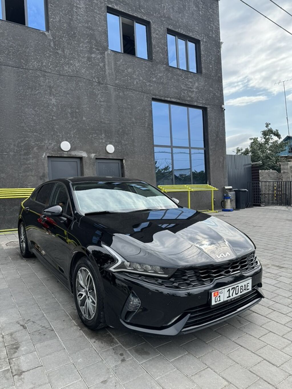 Kia K5: 2022 г., 2 л, Автомат, Гибрид, Седан: фото 3
