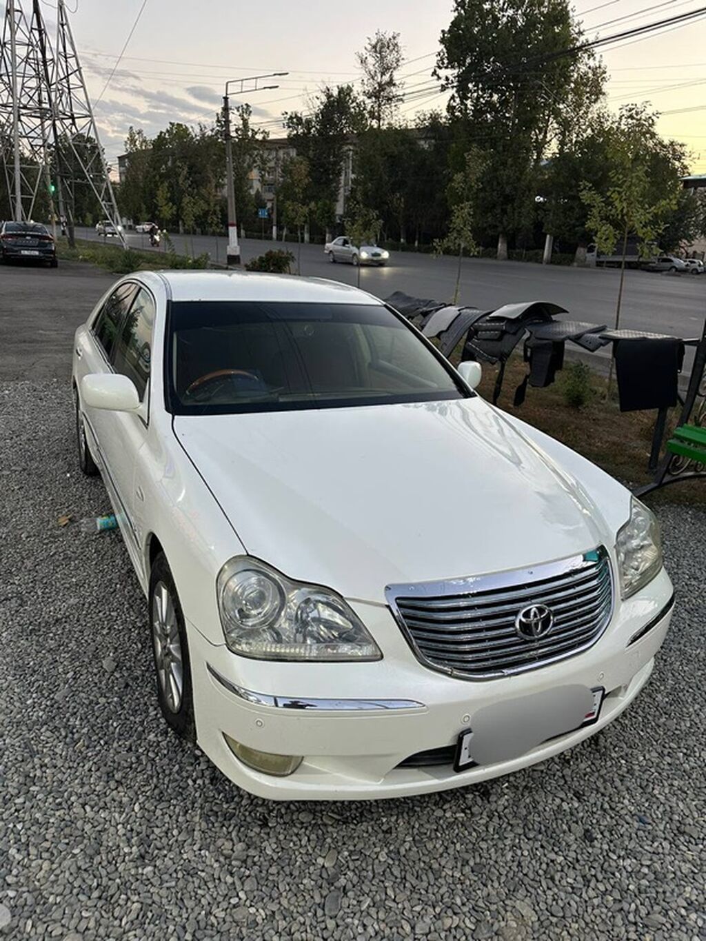 Toyota Crown Majesta: 2004 г., 4.3 л, Автомат, Бензин, Седан: фото 2
