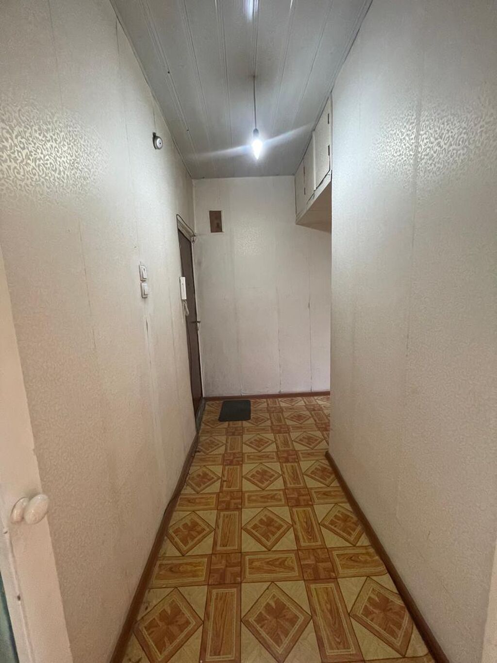 1 комната, 34 м², 5 мкр 105 серия, 2 этаж, Старый ремонт: фото 5