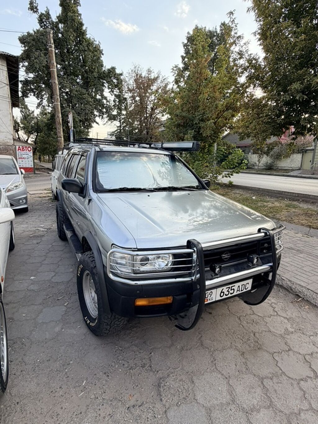 Nissan Pathfinder: 1998 г., 3.3 л, Автомат, Газ, Внедорожник: фото 3