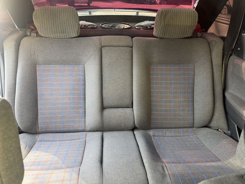 Volkswagen Passat: 1991 г., 1.8 л, Механика, Бензин, Седан: фото 5
