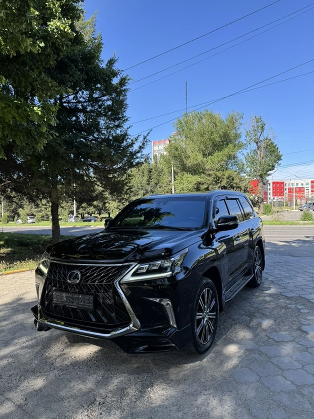 Lexus LX