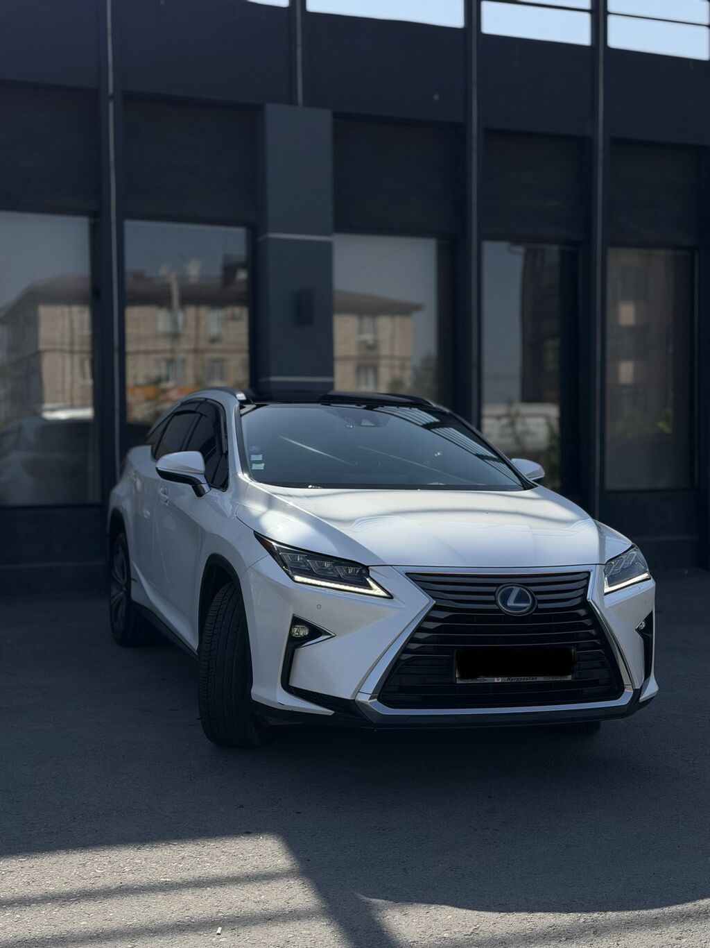Lexus RX: 2018 г., 3.5 л, Вариатор, Гибрид, Кроссовер: фото 2