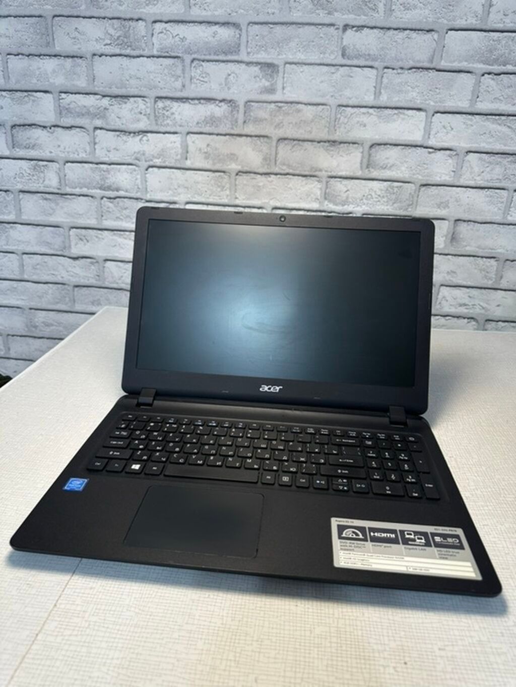 Acer Aspire ES 15 (модель ES1-533-P878) - Экран: HD LED (True: фото 1