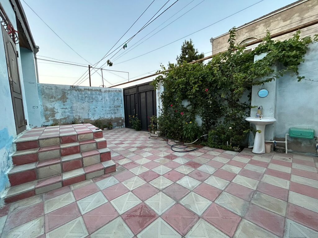 Satılır 4 otaqlı həyət evi/bağ evi 140 m², Hövsan q. Hövsan