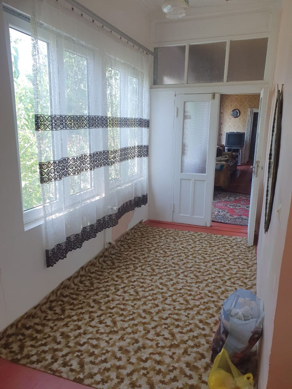 İsmayıllı rayon, Günəşli qəsəbəsində təcili həyətyanı ev satılır