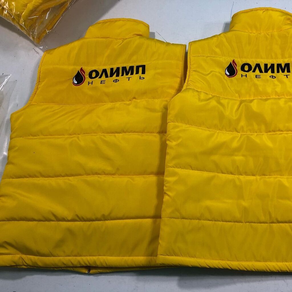 Пошив униформы с логотипом компании Пошив: 1400 KGS ᐈ Индивидуальный ...