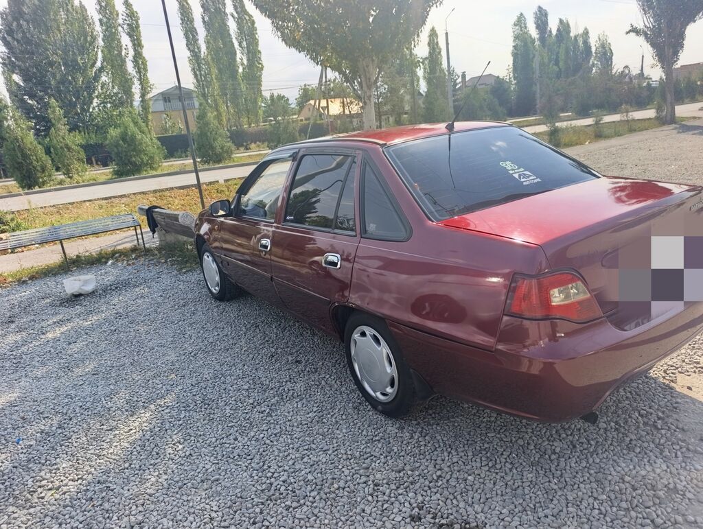 Daewoo Nexia: 2011 г., 1.5 л, Седан: фото 2