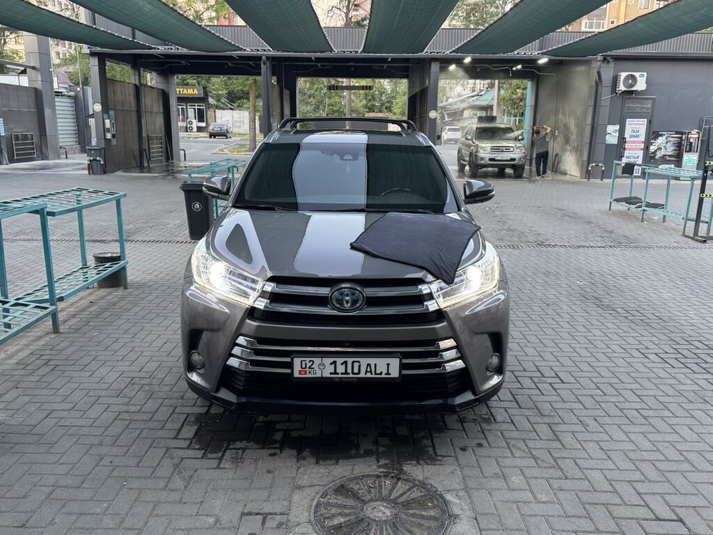 Toyota Highlander: 2017 г., Гибрид, Кроссовер: фото 2