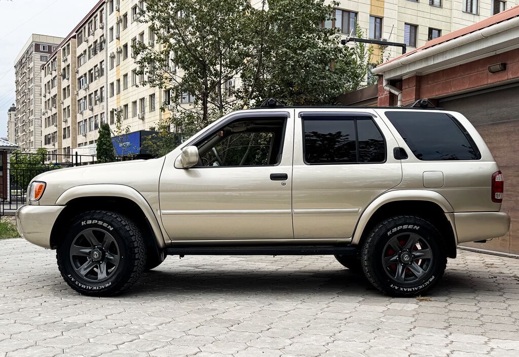 Nissan Pathfinder: 2002 г., 3.5 л, Автомат, Газ, Внедорожник: фото 3