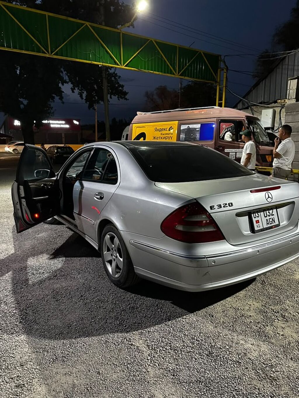 Mercedes-Benz E-Class: 2003 г., 1.8 л, Автомат, Бензин, Седан: фото 4