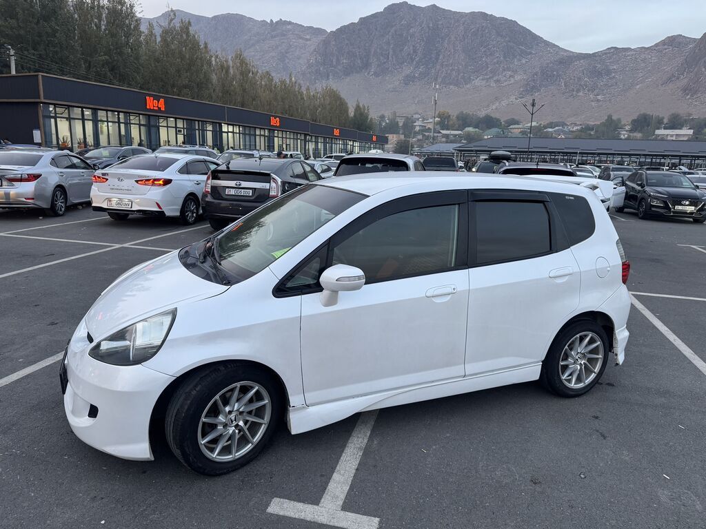Honda Jazz: 2006 г., 1.4 л, Вариатор, Бензин, Универсал: фото 5