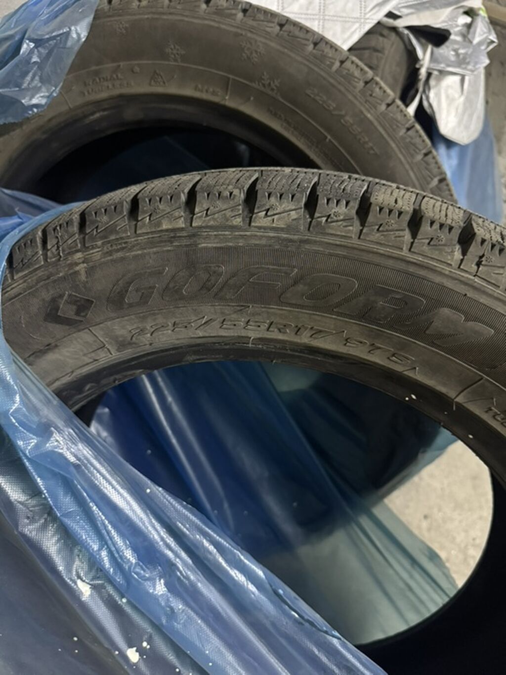 Зимние шины Goform 225/55 R17, отличное состояние: фото 4