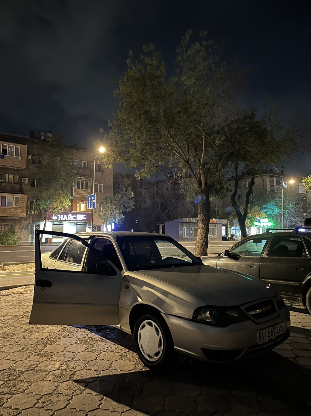 Daewoo Nexia: 2009 г., 1.5 л, Механика, Бензин, Седан: фото 3