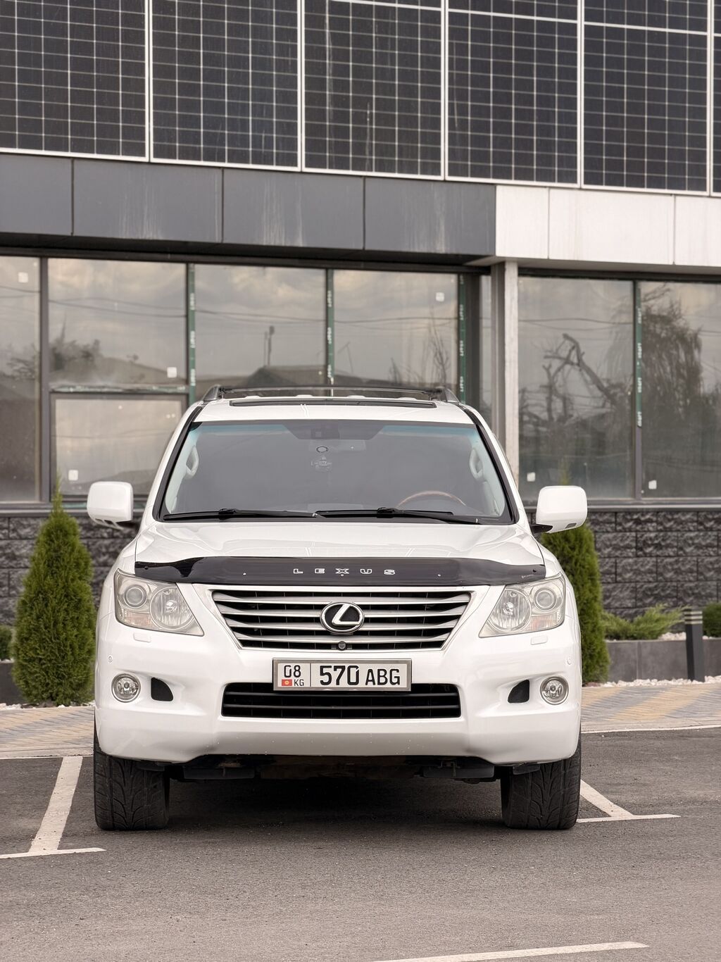Lexus LX: 2011 г., 5.7 л, Автомат, Бензин, Внедорожник — фото 5