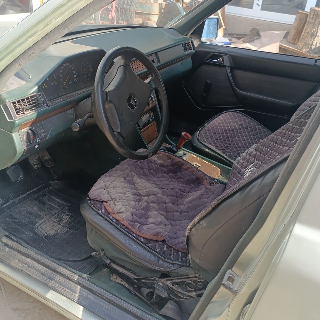 Mercedes-Benz W124: 1990 г., 2 л, Механика, Бензин, Седан: фото 2