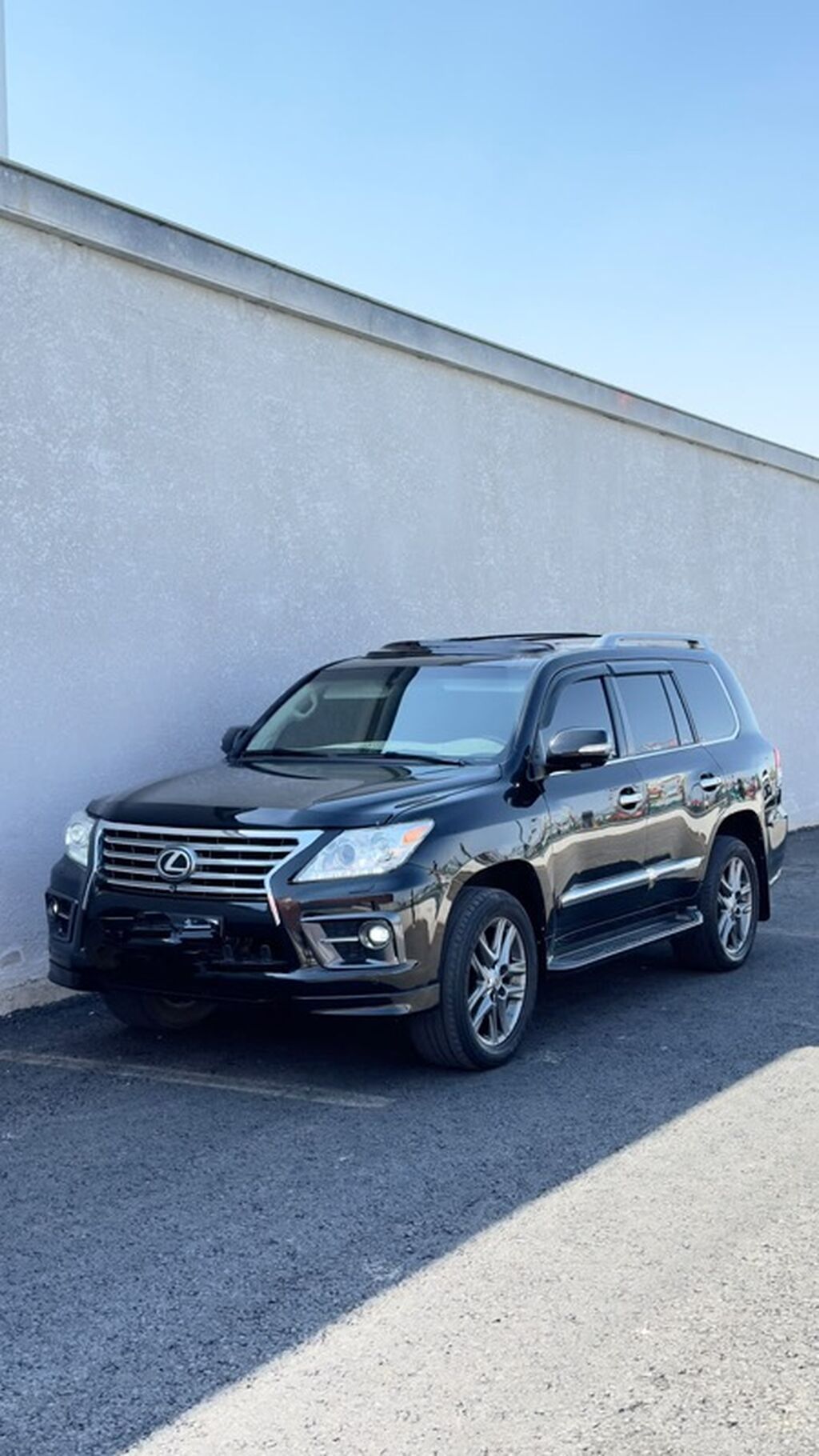 Lexus LX: 2011 г., 5.7 л, Внедорожник: фото 4