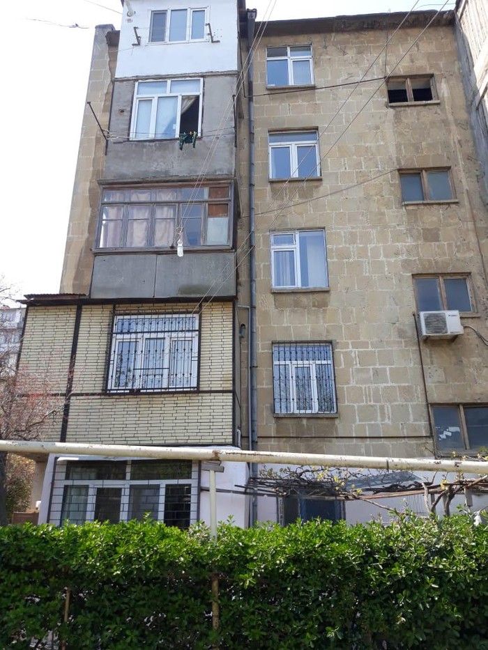 Nizami rayonu keslə qəsəbəsi sadig heyət evi