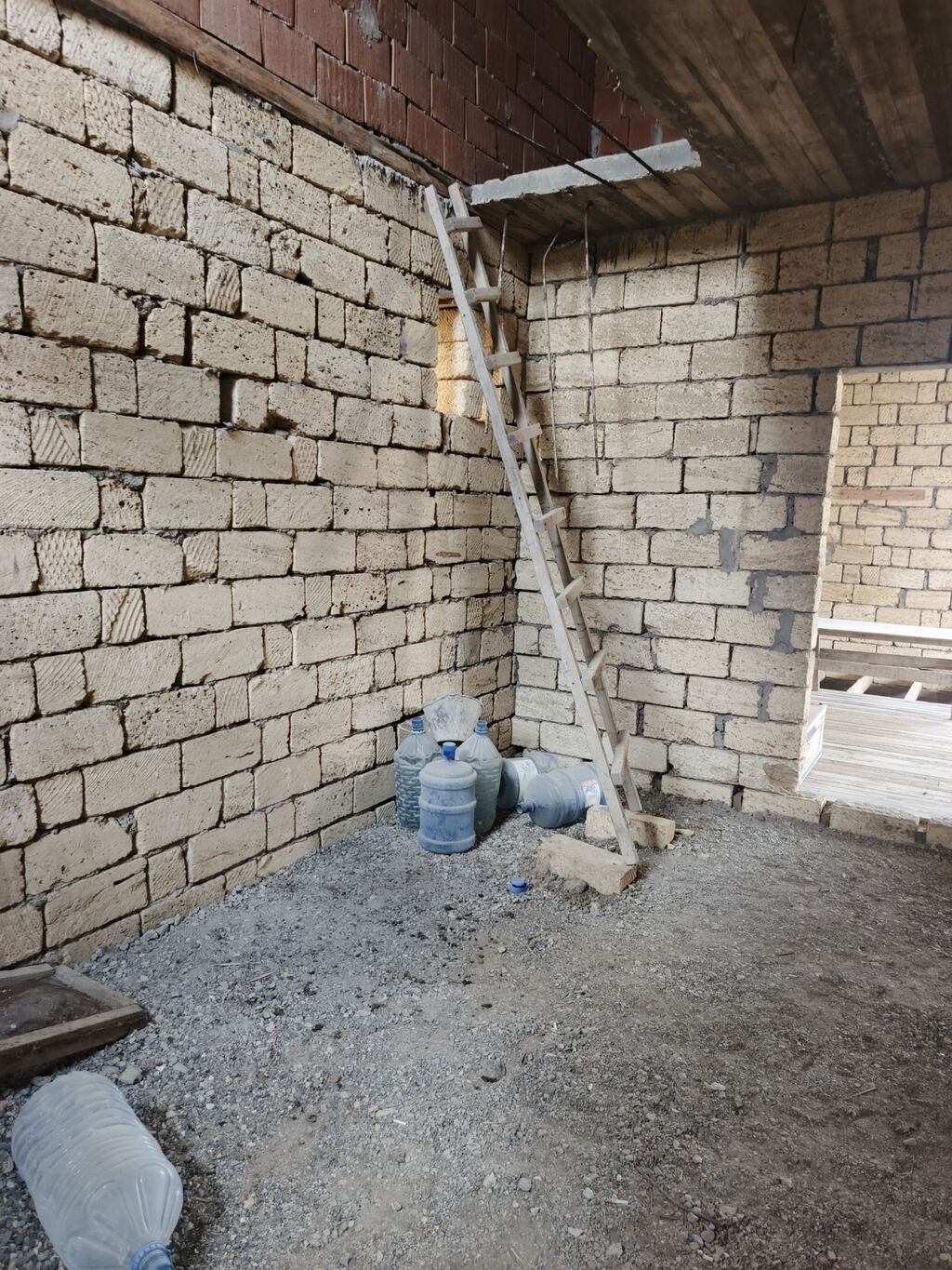 6 otaqlı, 156 kv. m, Kredit yoxdur, Təmirsiz